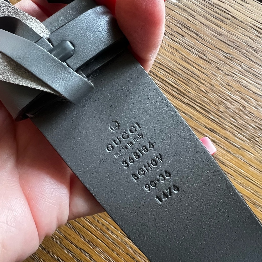 Gucci Matte Gray Belt with Matte Logo Buckle - Picture 4 of 4